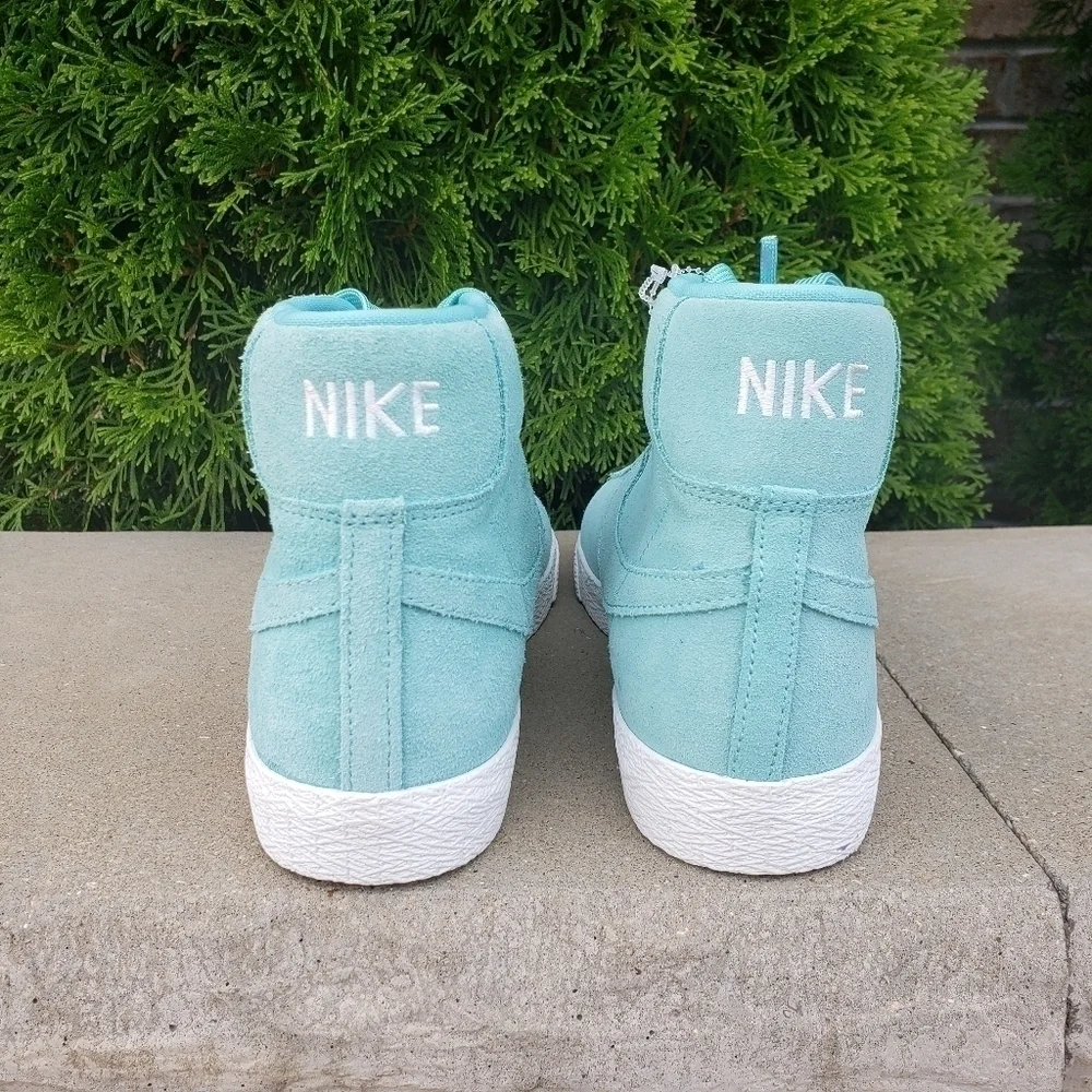 NEW Nike Boys High Top Sneakers Teal 6Y, 6.5Y